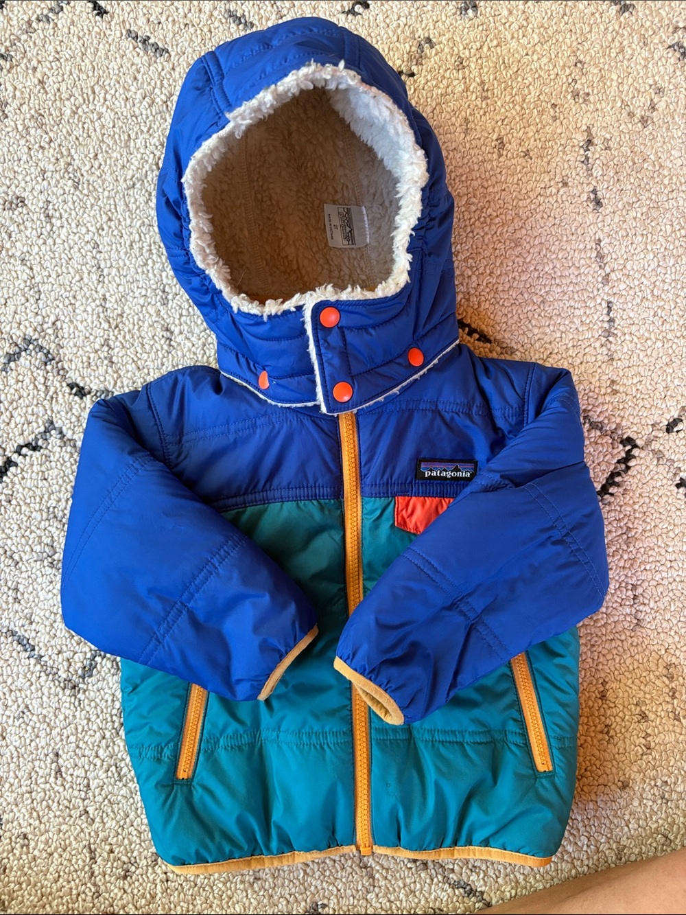 Patagonia Kids puffer (2T) EUC